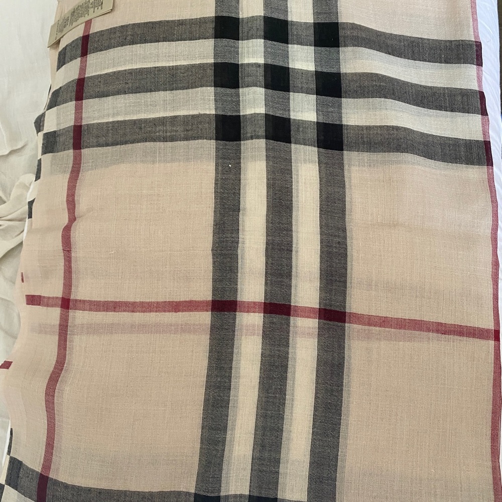 Burberry Scarf in Like New Condition